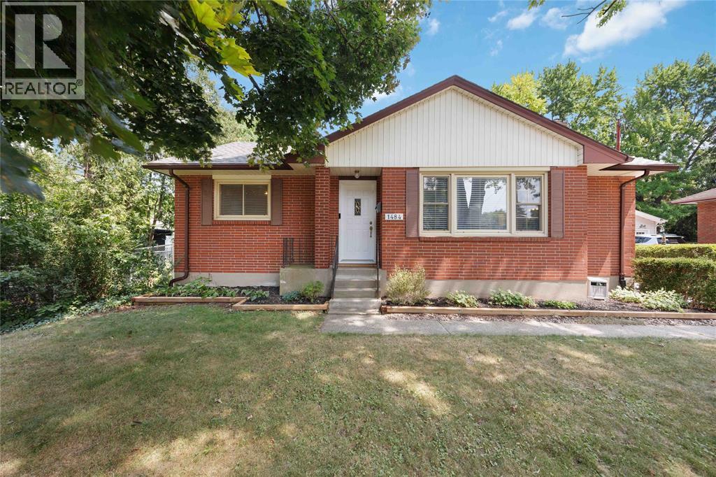 1484 HUNT STREET, Sarnia