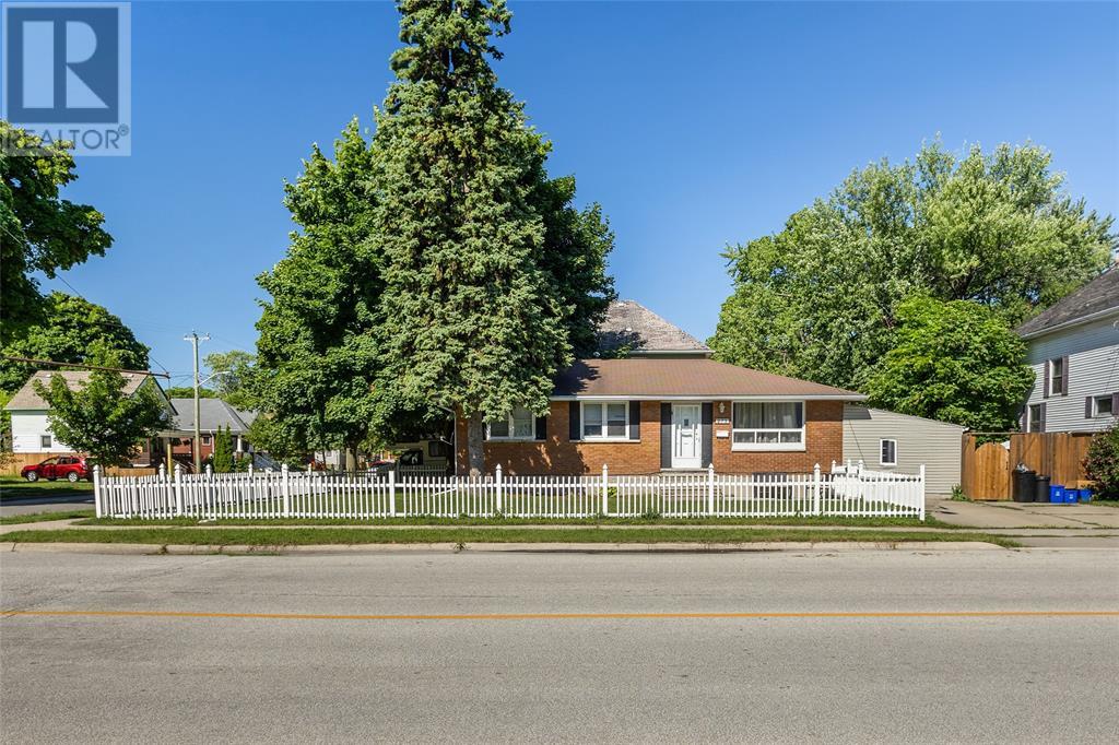 273 MITTON STREET South, Sarnia