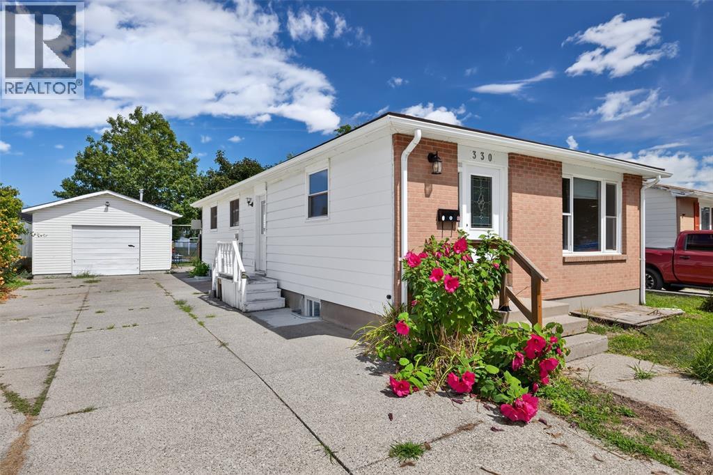 330 Somerset CRESCENT, Sarnia