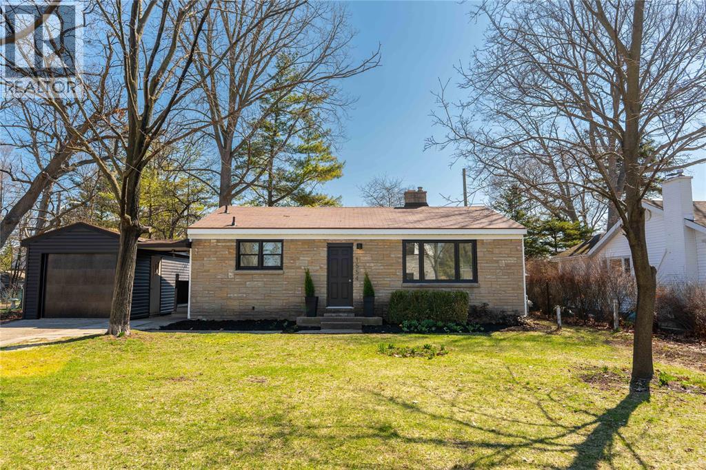 1554 MALLAH DRIVE, Sarnia