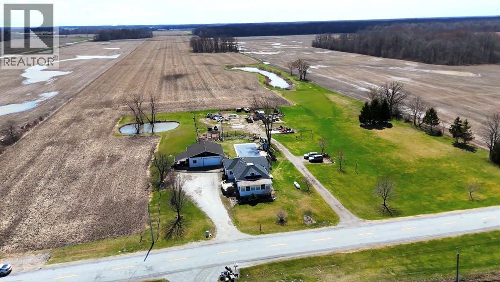 1061 Oil Springs LINE, St Clair