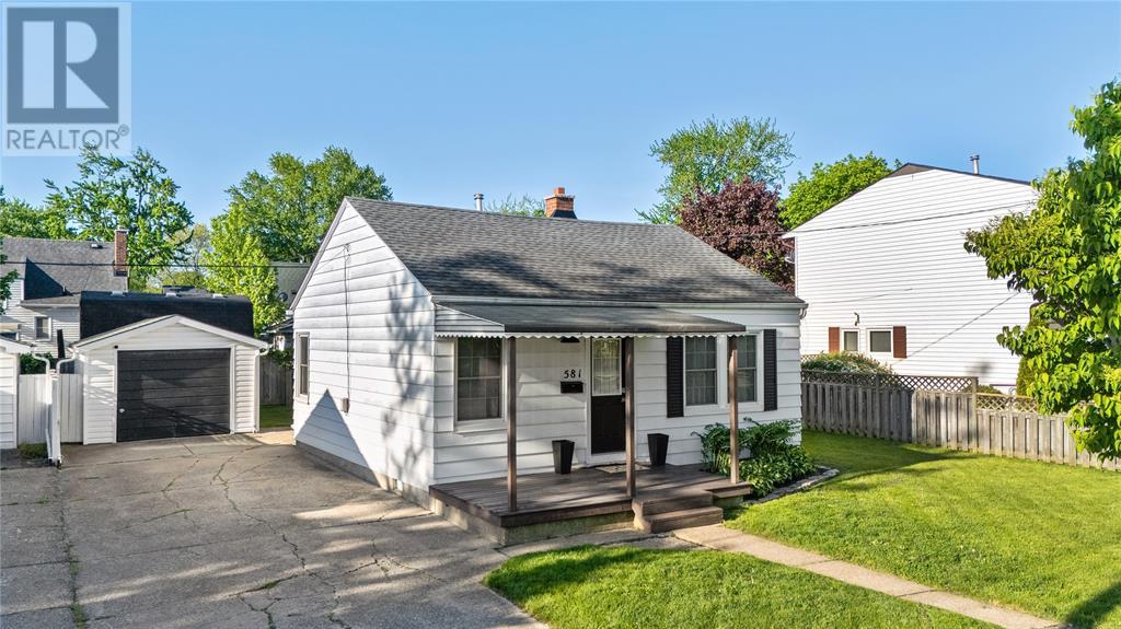 581 CROMWELL STREET, Sarnia