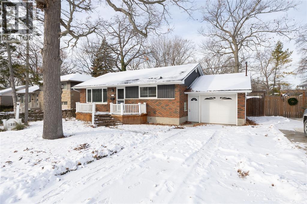 1282 Cathcart BOULEVARD, Sarnia