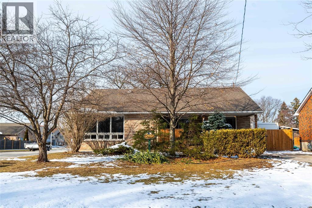 260 FANE STREET, St Clair