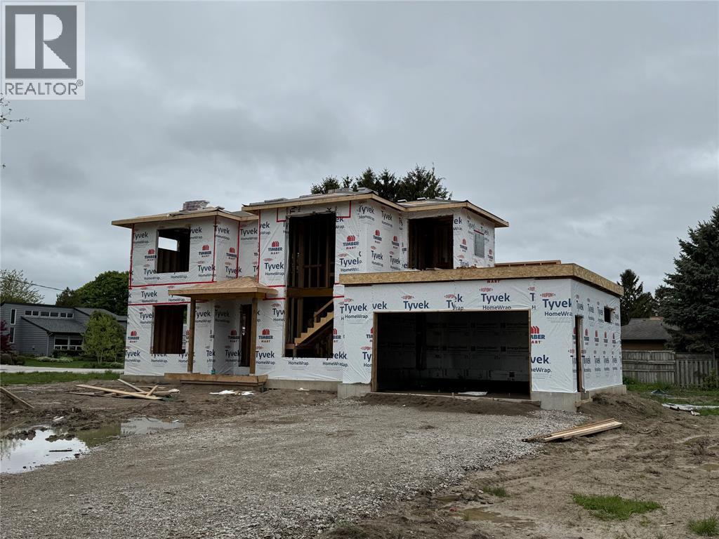 3496 VICTORIA STREET, Plympton-Wyoming