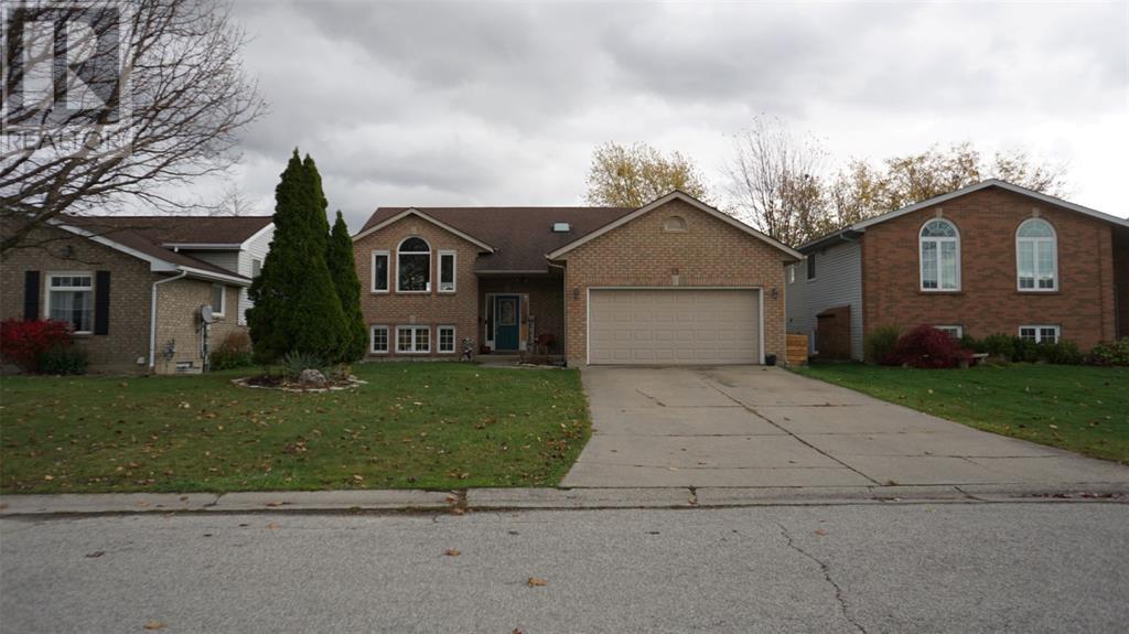 19 D ANDREA TRAIL, Sarnia