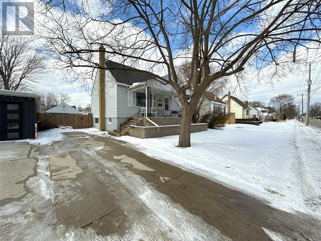 667 MURPHY ROAD, Sarnia