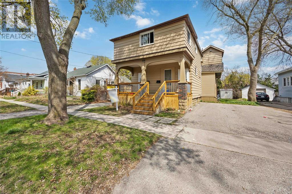 150 COLLEGE AVENUE North, Sarnia