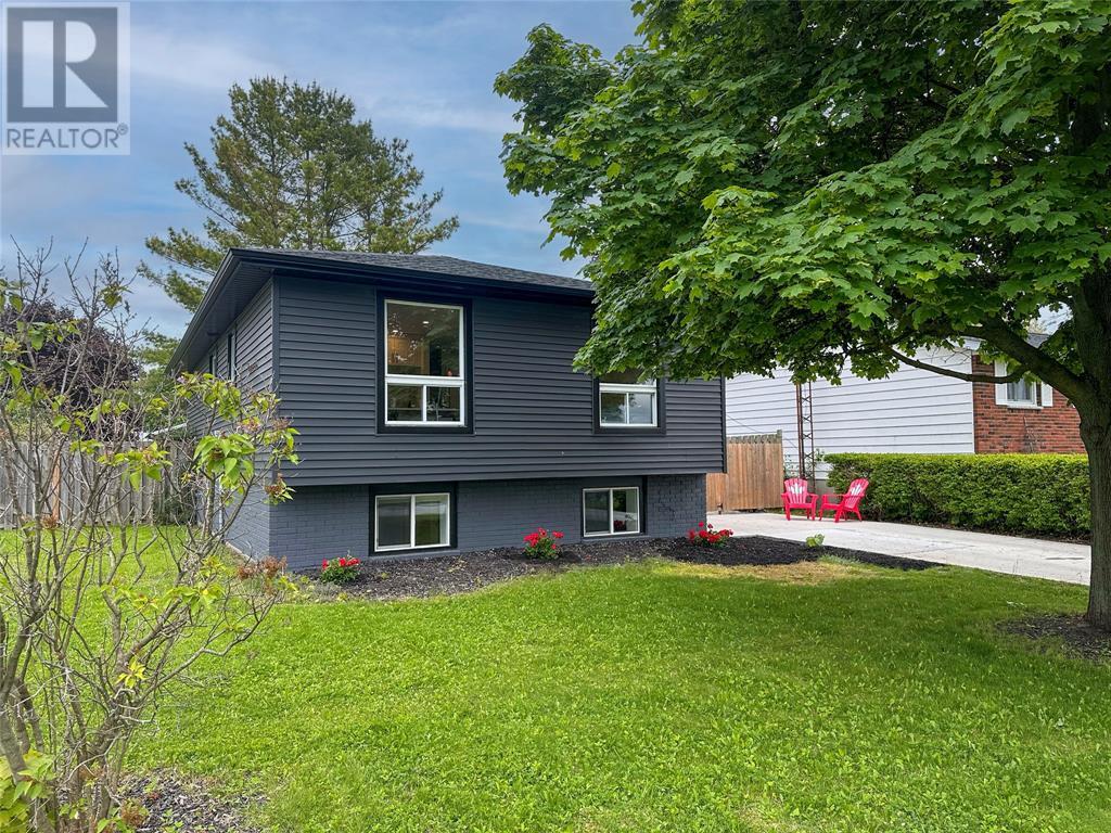 1578 COUNCILLORS STREET, St Clair