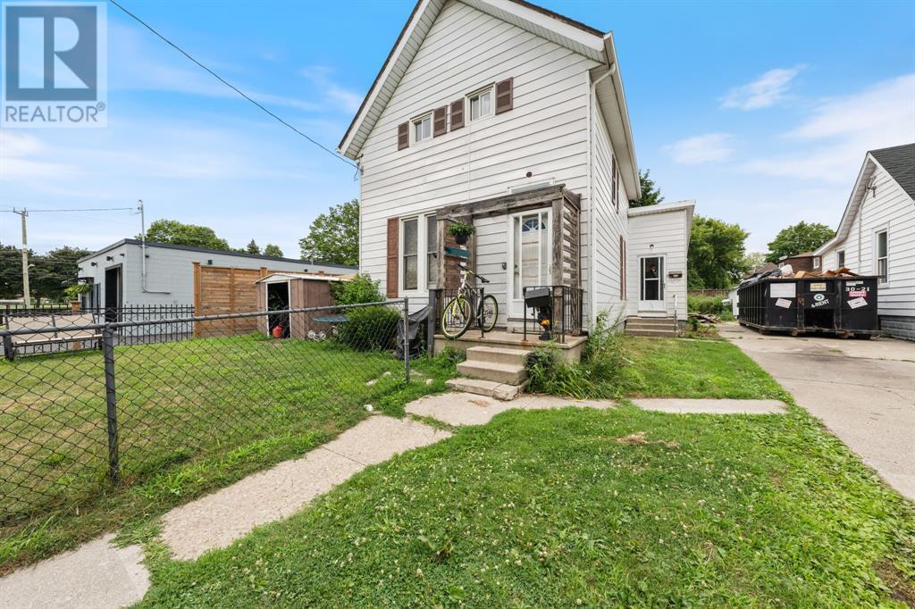 118 TALFOURD STREET, Sarnia