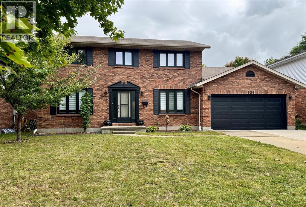 134 CONESTOGA DRIVE, Sarnia
