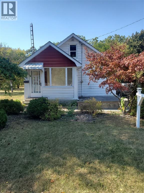 1027 COLBORNE ROAD, Sarnia