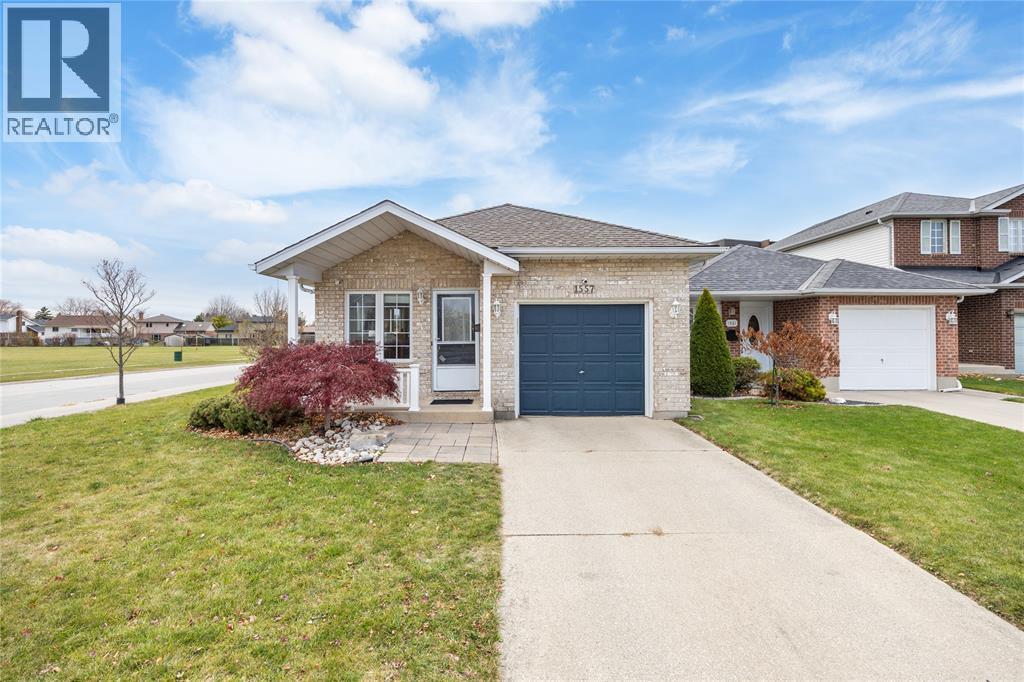1557 AFTON COURT, Sarnia