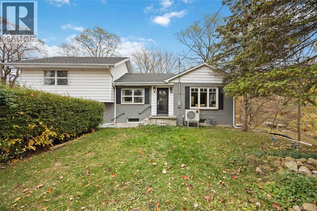 2006 Olive AVENUE, Sarnia