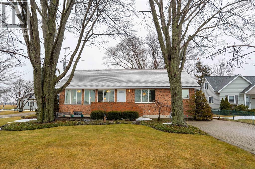 3306 ST CLAIR PARKWAY, Sombra