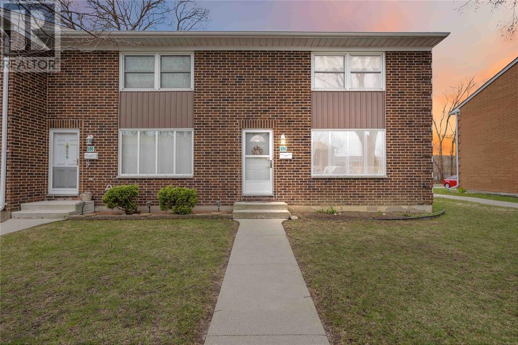 76 OLYMPUS COURT UnitNo. 52, Sarnia