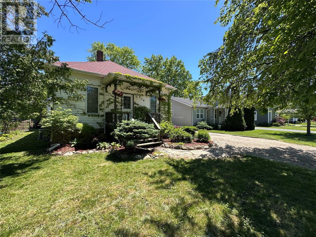 338 EUREKA STREET, Petrolia