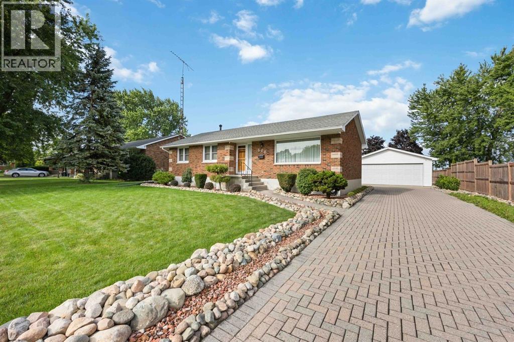 688 CENTENNIAL STREET, Plympton-Wyoming