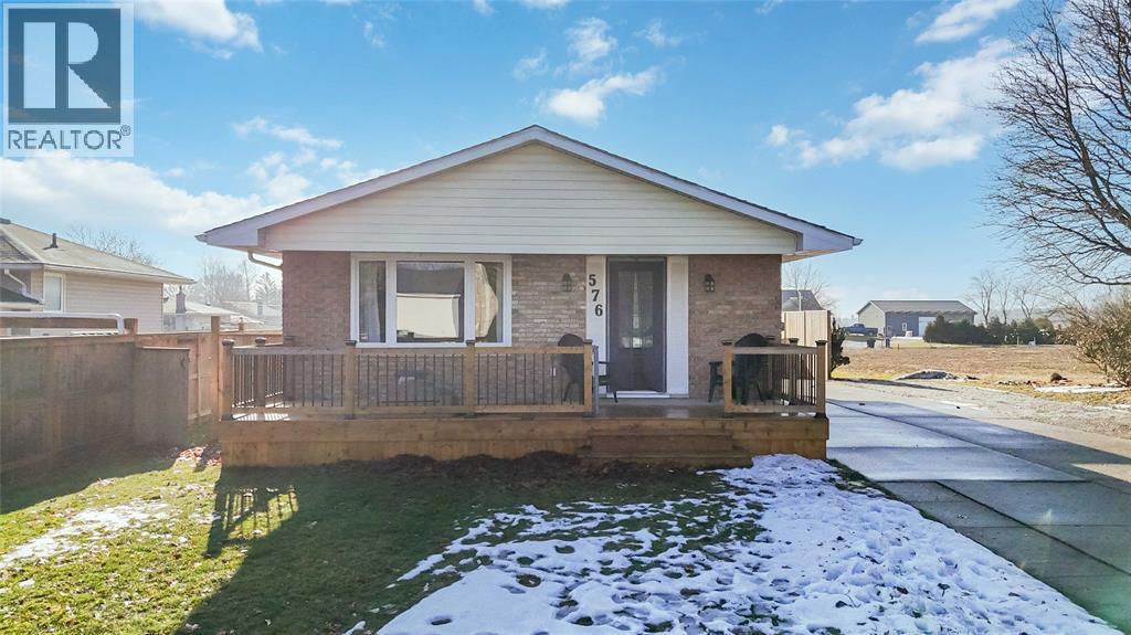 576 FRONT STREET, Plympton-Wyoming