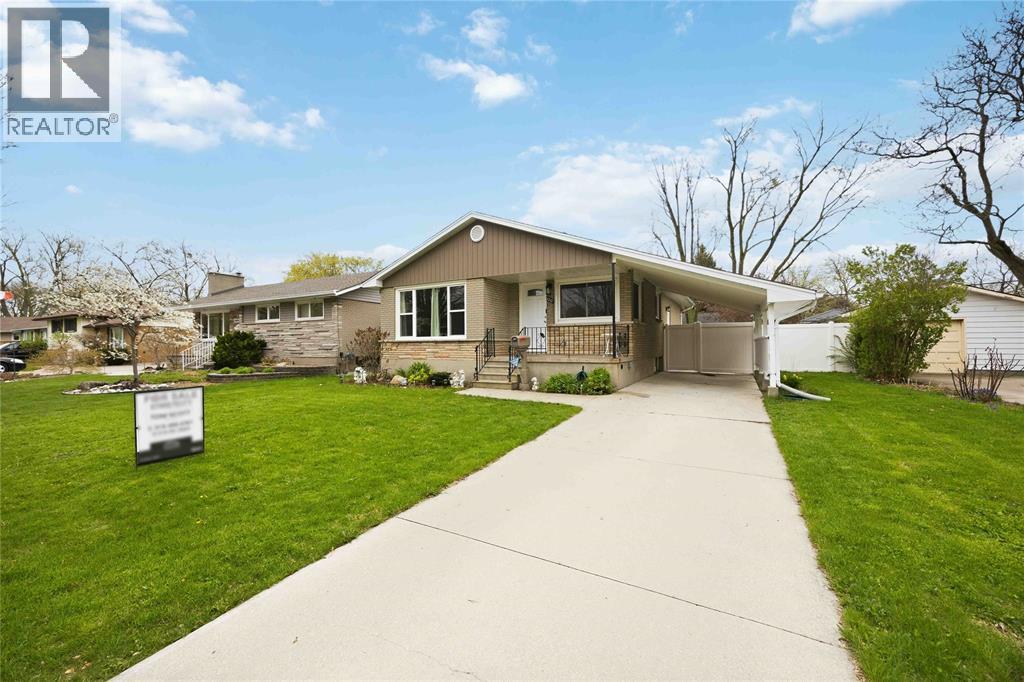 1010 MEIGHEN CRESCENT, Sarnia