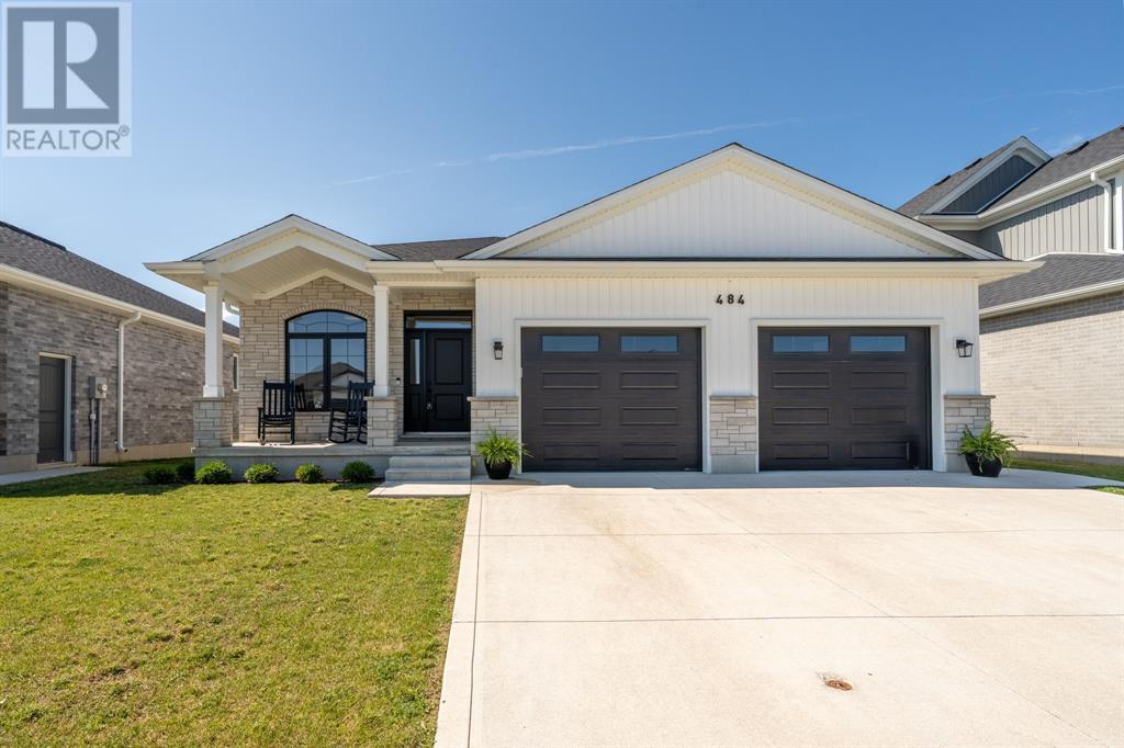 484 THAMES STREET, Plympton-Wyoming