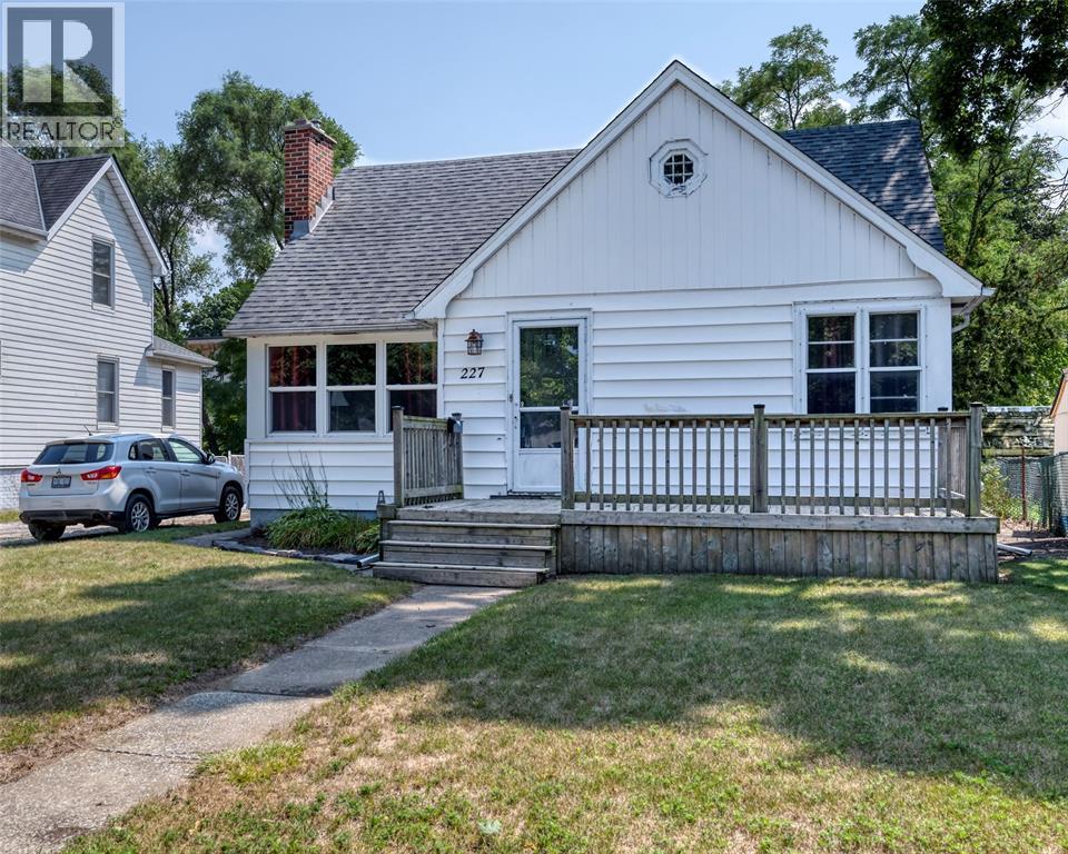 227 DURAND STREET, Sarnia