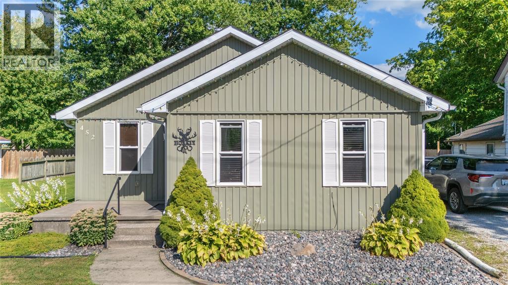 452 MAUDE STREET, Petrolia
