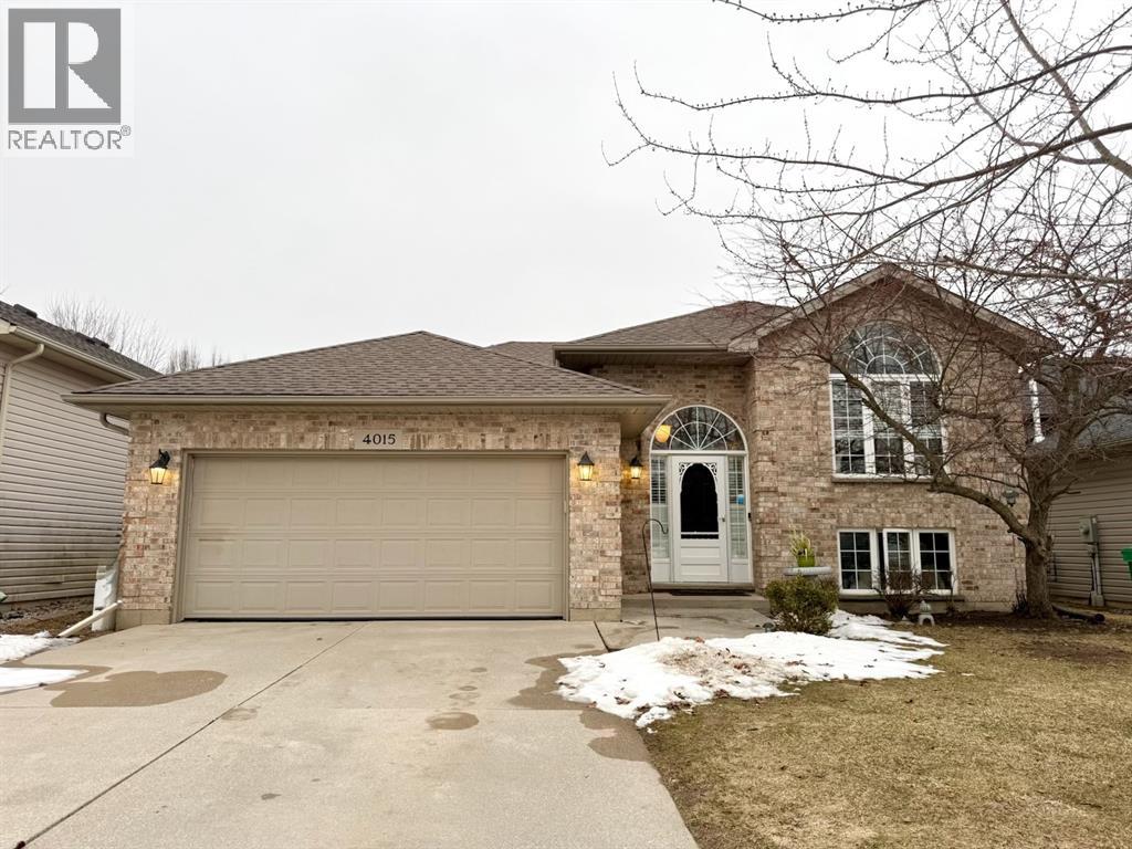4015 Applewood DRIVE, Petrolia
