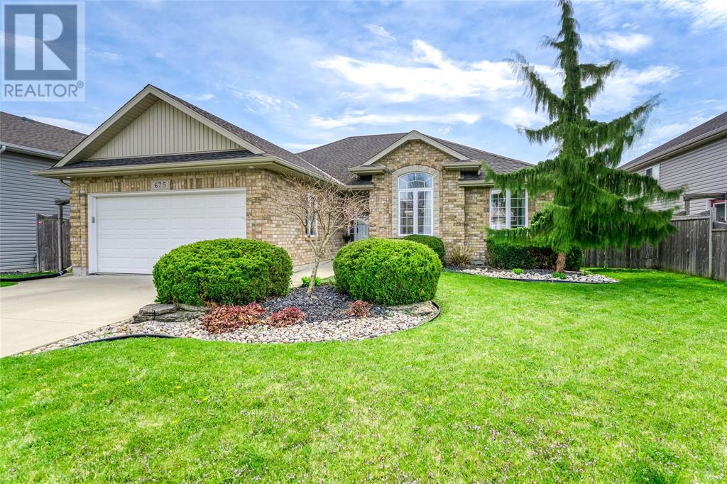 675 BENTINCK DRIVE, St Clair