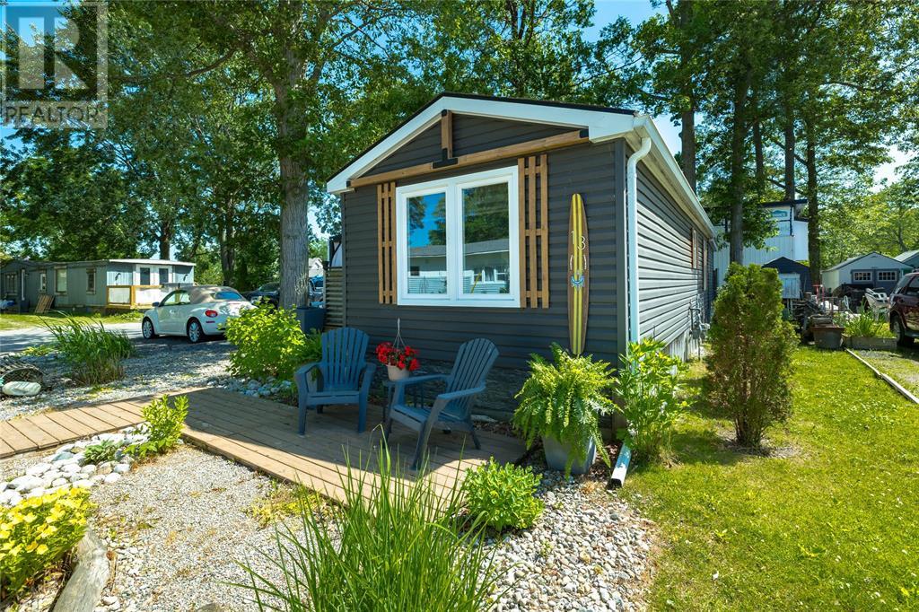 2891 OLD LAKESHORE ROAD UnitNo. 13, Sarnia