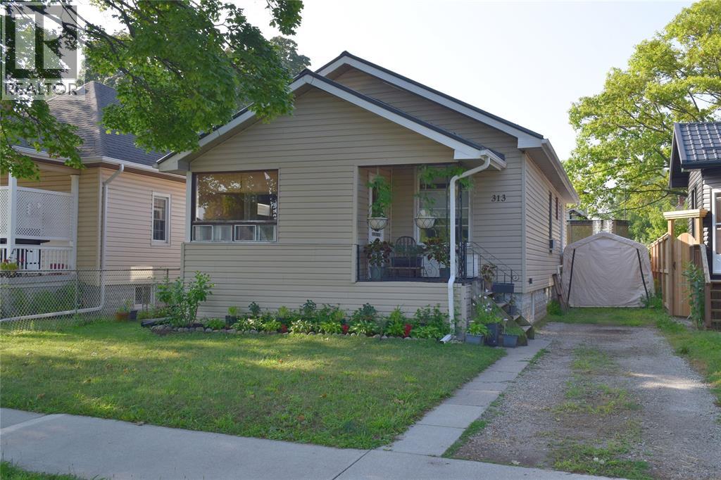 313 TALFOURD STREET, Sarnia