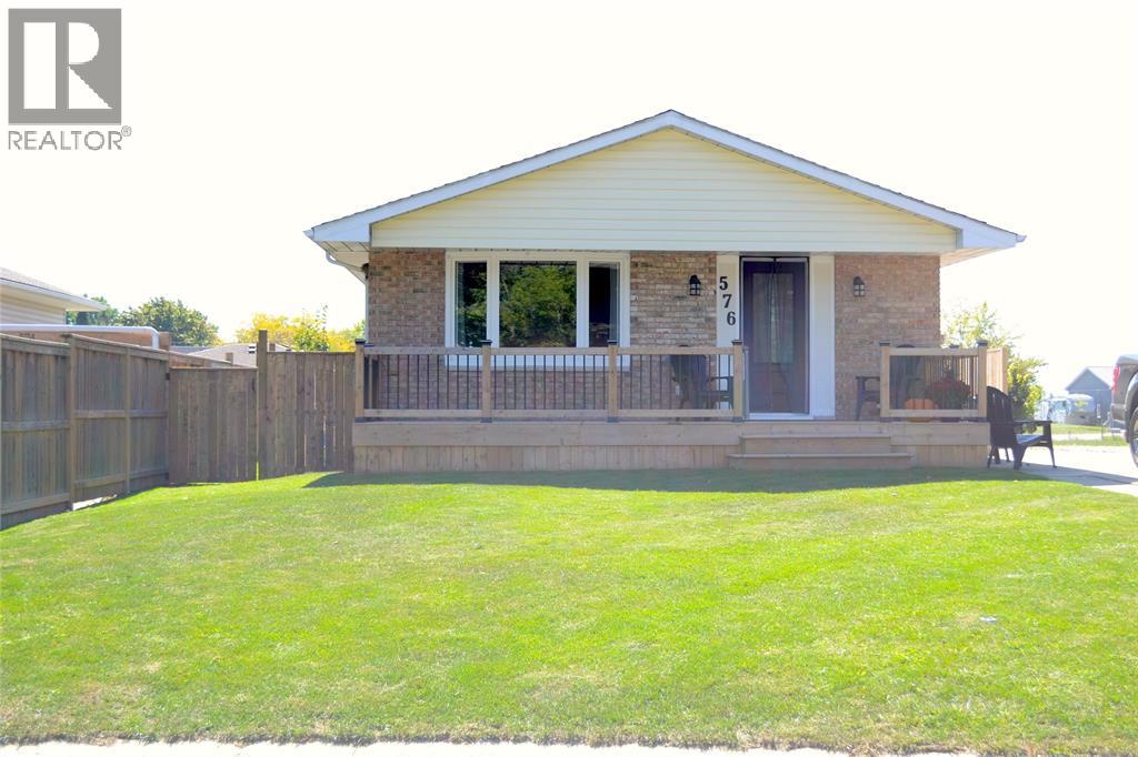 576 FRONT STREET, Plympton-Wyoming