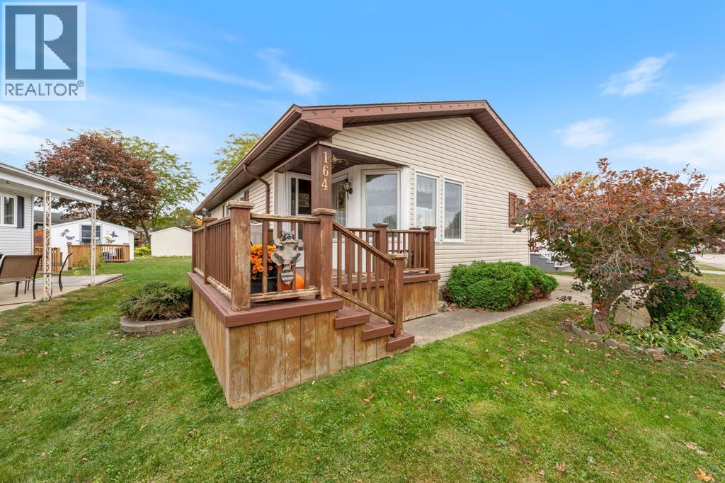 1940 LONDON LINE UnitNo. 164, Sarnia