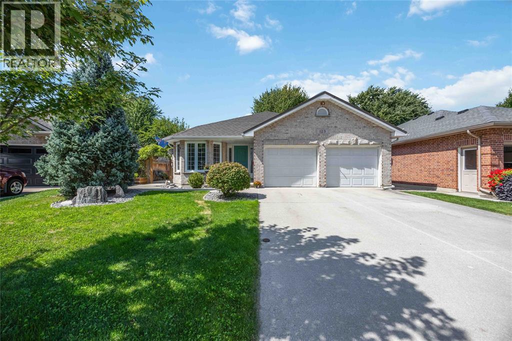 123 Cassandra BOULEVARD, Sarnia
