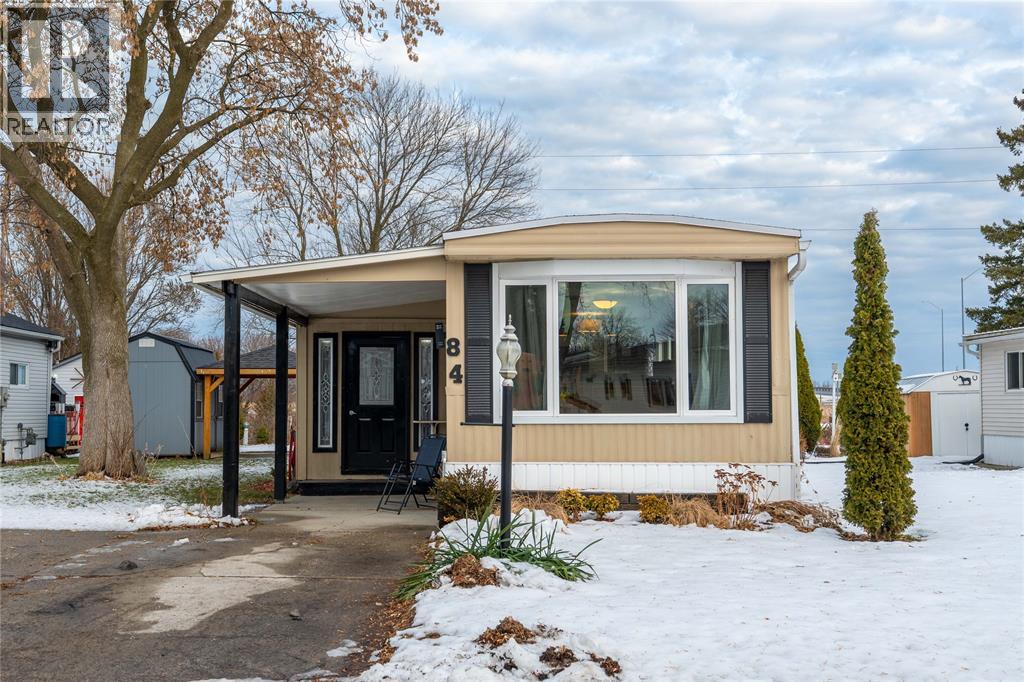 1940 LONDON LINE UnitNo. 84, Sarnia