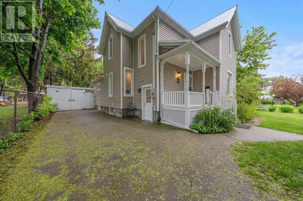 156 QUEEN STREET, Sarnia