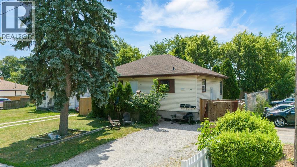 863 DEVINE STREET, Sarnia