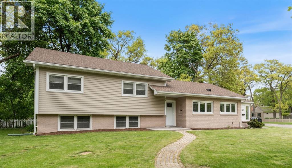 570 CATHCART BOULEVARD, Sarnia