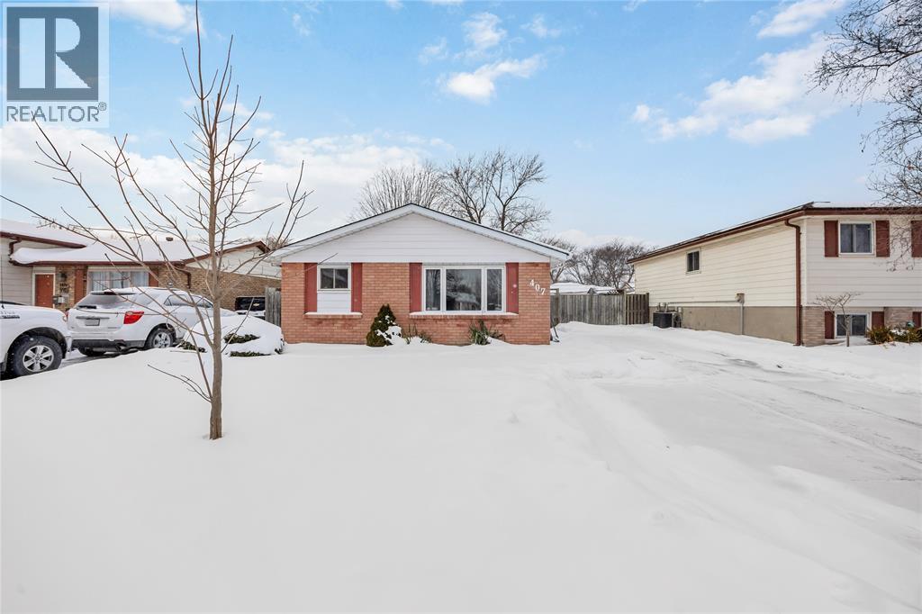 407 MURPHY ROAD, Sarnia
