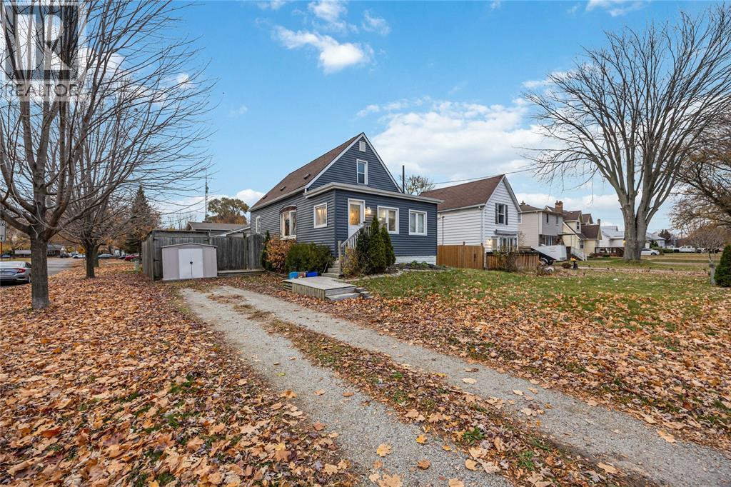 856 DEVINE STREET, Sarnia