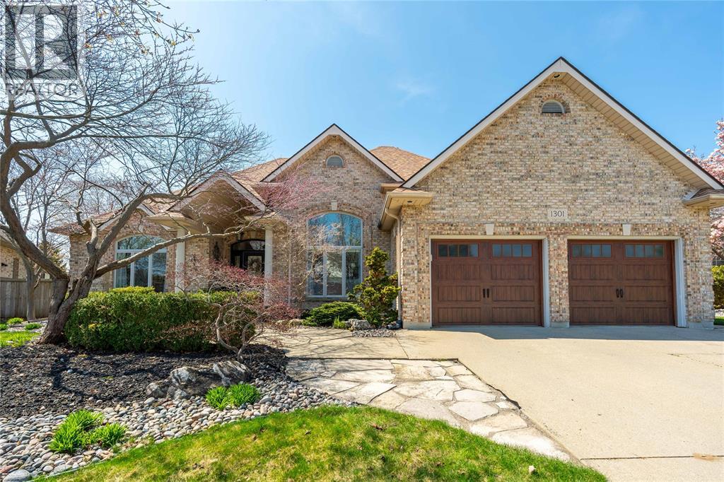 1301 DALEY AVENUE, Sarnia