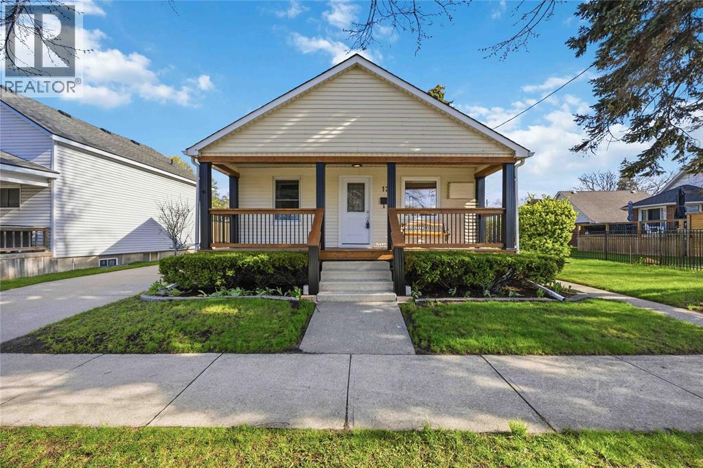 128 ALEXANDRA AVENUE, Point Edward