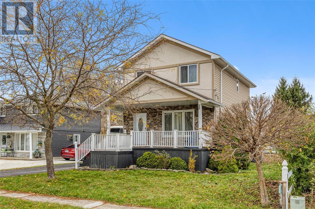 886 TALFOURD STREET, Sarnia