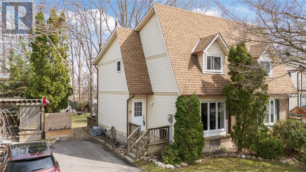 77 MAPLESTONE AVENUE, Sarnia