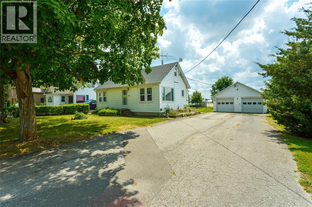 2411 ADELIA STREET, St Clair