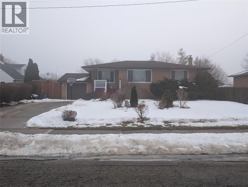 1146 O RAE AVENUE, Sarnia