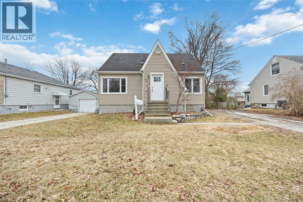 717 Oakdale AVENUE, Sarnia