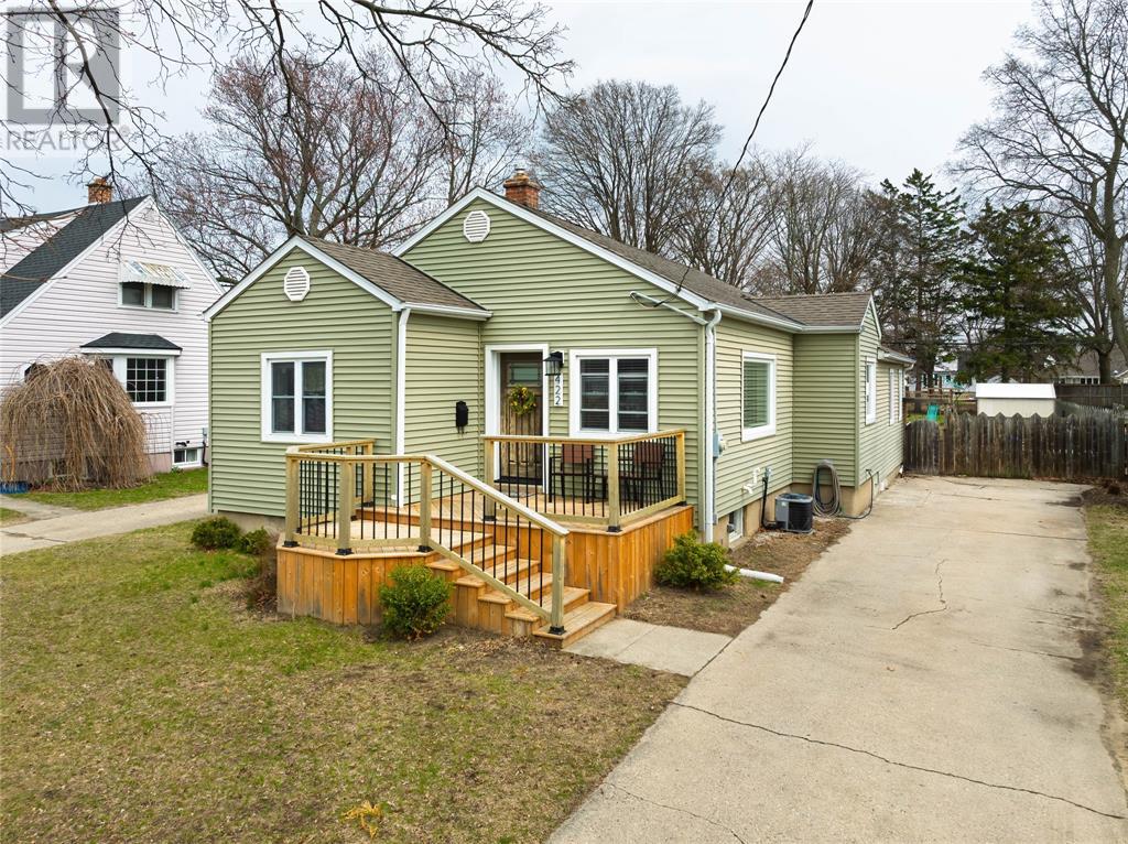 422 LYDIA STREET, Sarnia