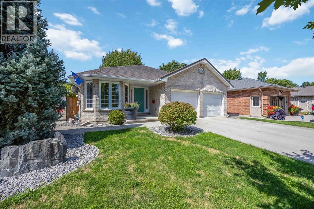 123 Cassandra BOULEVARD, Sarnia