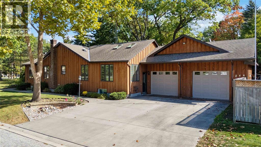 1311 Lakeshore ROAD, Sarnia